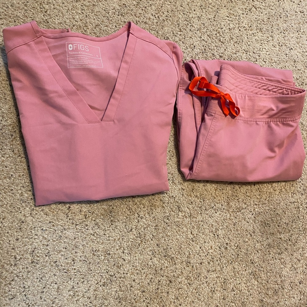 Chalk pink figs scrubs